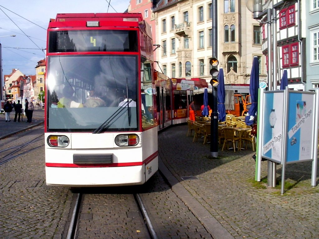 Linie 4 am Domplatz