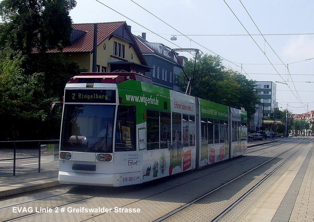 Niederflurbahn hat die Hst Greifswalder Strasse erreicht