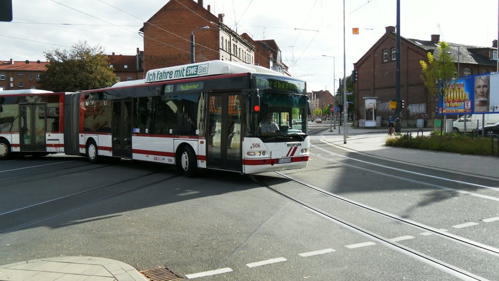 Stadtbus der Linie 9 bei der Hst. Salinenstrasse