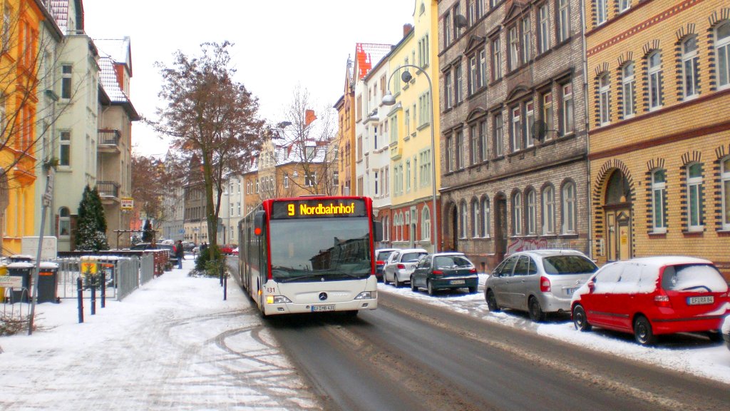 Stadtbus zum Nordbahnhof erreicht die Hst Spielbergtor