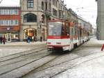 Tatra-ZUg der Linie 4 verlsst den Anger